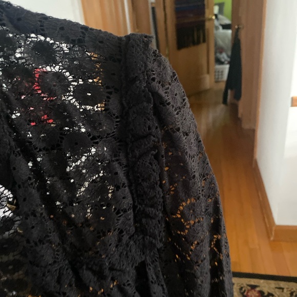 Free People Black Floral Lace Top Size small - Picture 4 of 13